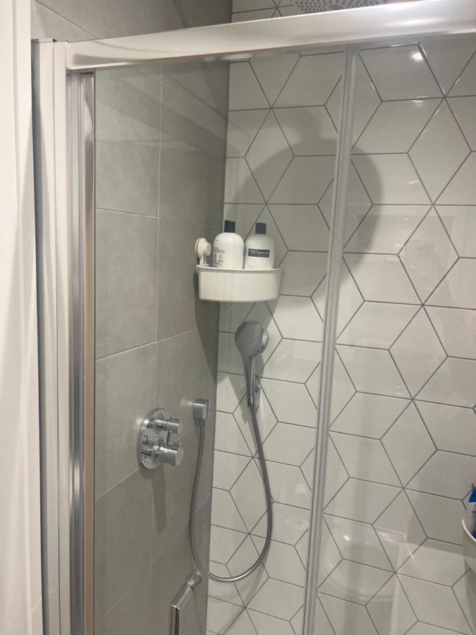London Heathrow Airport Apartment Voyager House Terminal 12345 - Ev Electric And Parking Available Hillingdon Exterior foto
